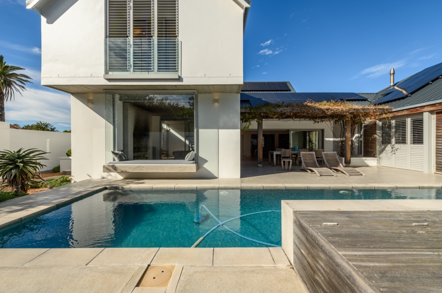 4 Bedroom Property for Sale in Summerstrand Eastern Cape